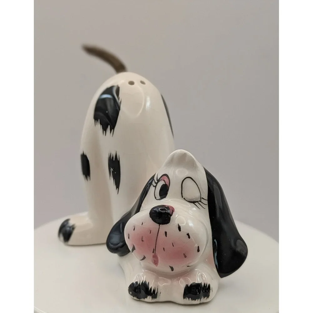 Vintage Norcrest Spring Tail Spotted Dogs Salt Pepper Shakers Japan